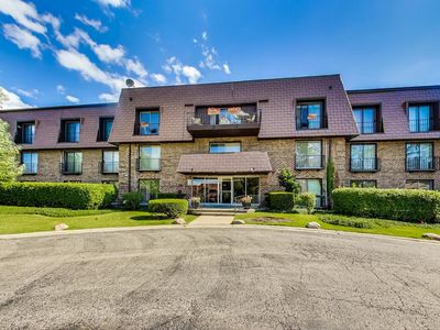 3900 Dundee Rd APT 104, Northbrook, IL, 60062