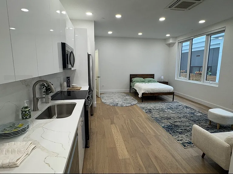 36-38 Hichborn St #503 — Photo 5