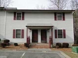 4095 Greene Haven Dr, Winston Salem, NC 27107