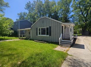 6068 Grove Ave, Grand Blanc, MI 48439