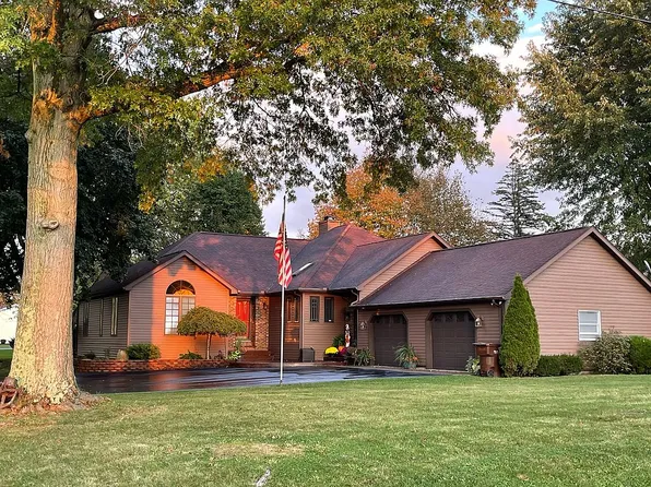 502 Reynolds Rd, Greenville, PA 16125