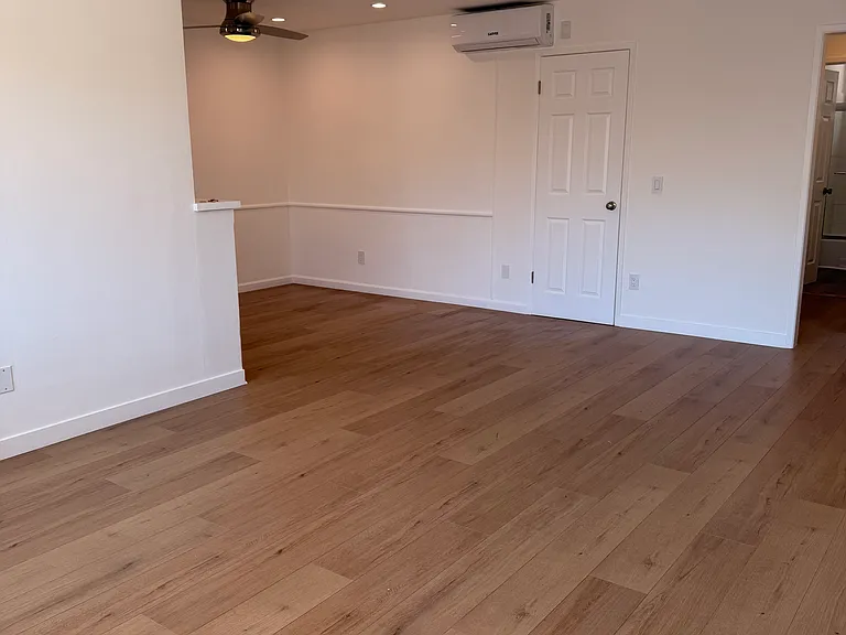 8114 Owensmouth Ave #19 — Photo 8