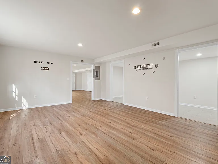 3535 Greenshire Ct — Photo 24