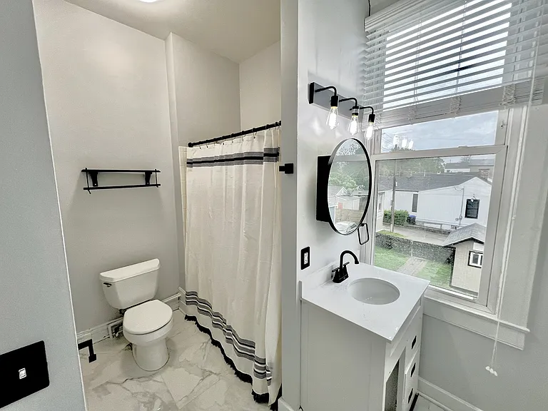 1132 E Breckinridge St — Photo 5