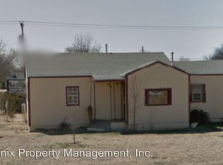 905 W Dickens St, Slaton, TX 79364