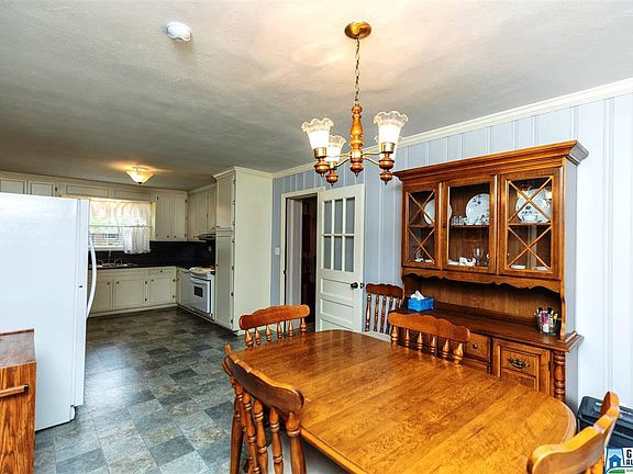 4th image of 323 Forest Hills Dr