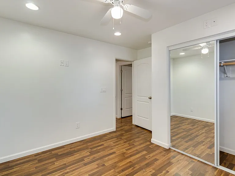 22nd Street Apartments 3007 — Photo 4