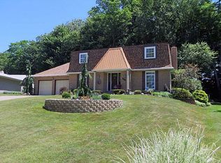 4351 Aaron Rd, Erie, PA 16511