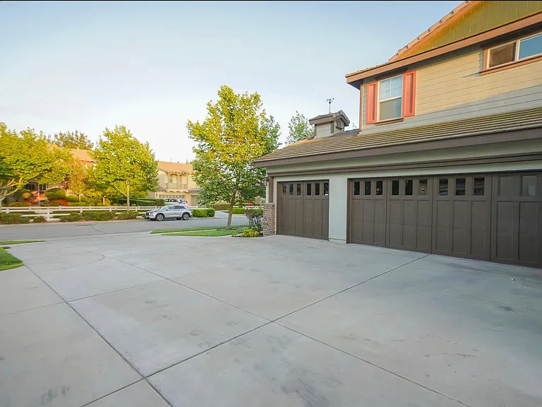 14432 Bethany Ave — Photo 10