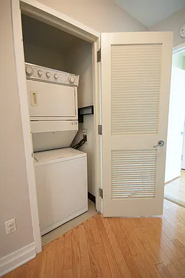 Rented by Lucien Perry | media 21