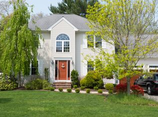 13 Tanner Ln, Fairhaven, MA 02719