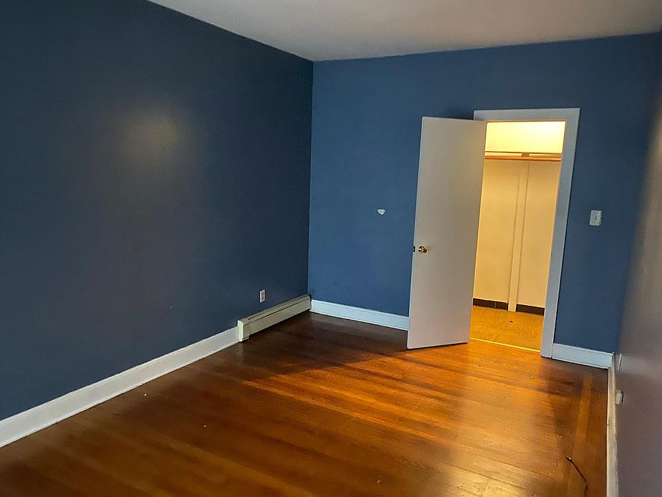2nd image of 72 N Pearl St #1A