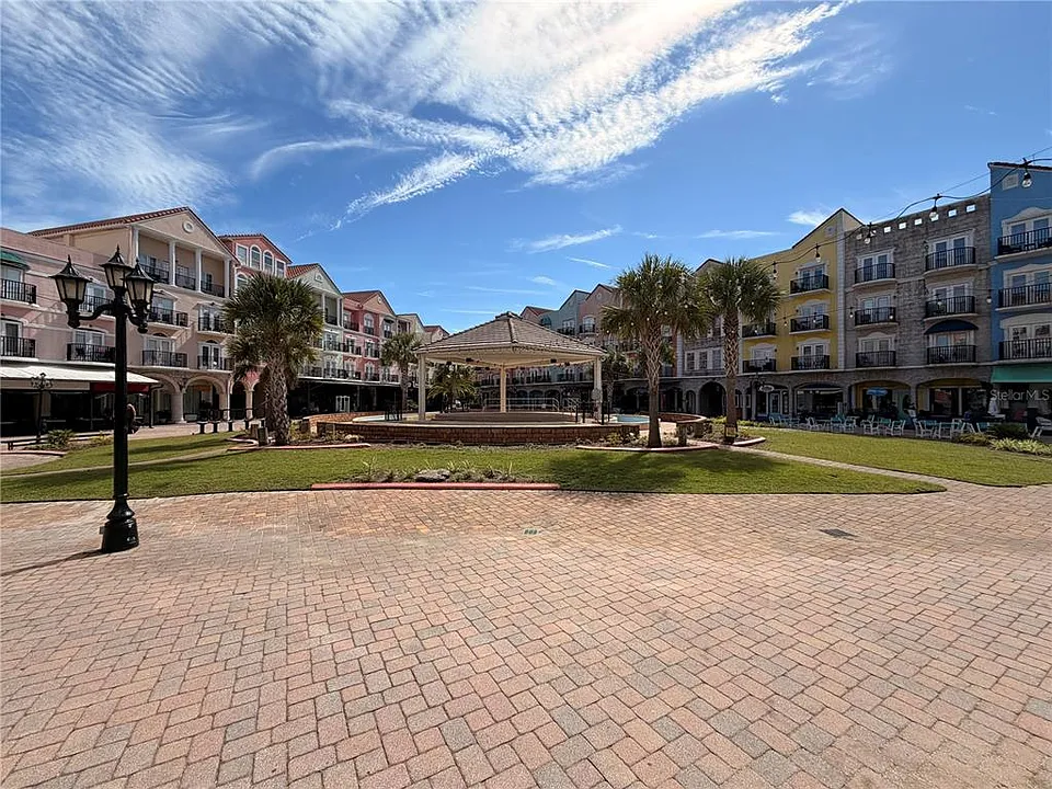 101 Palm Harbor Pkwy #A-204