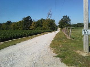 1783 Osborne Ln, Brighton, IL 62012