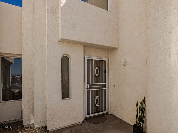 3rd image of 420 Acoma Blvd S Unit 39