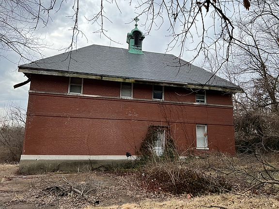 5th image of 1592 Salerno Dr