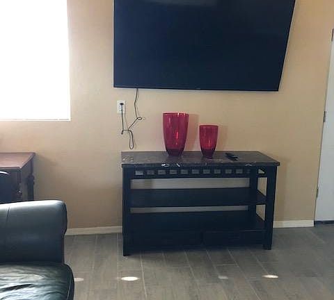 60 " TV