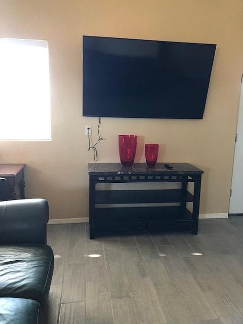 60 " TV