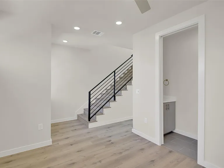 6802 Montana St #2 — Photo 8