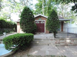 1133 Bennington Dr, Rochester, NY 14616