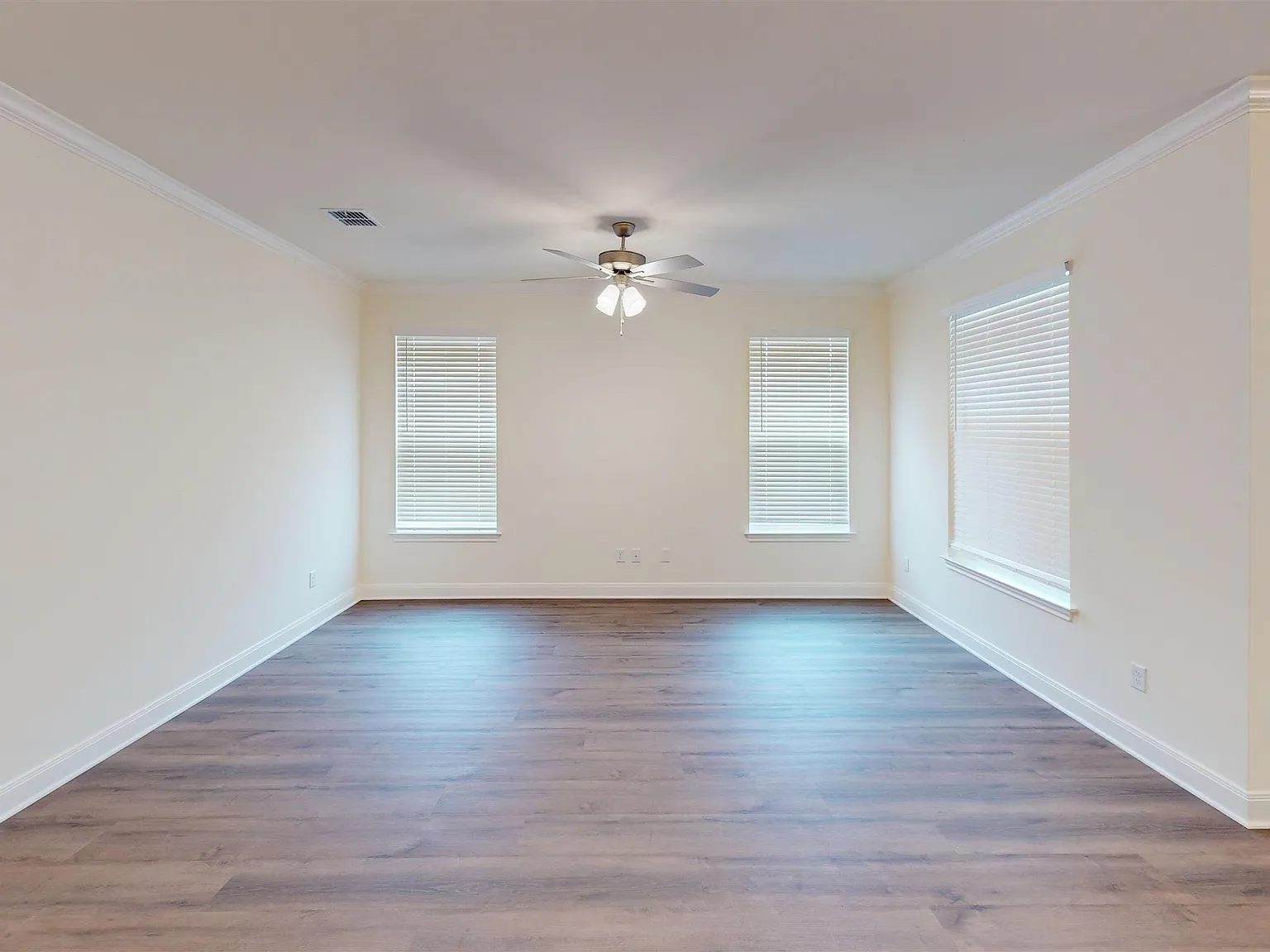 3 bed, 2.0 bath, 1862 sqft, $2,795 — Photo 3