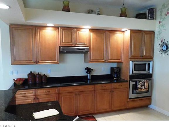 3rd image of 1807 SE 20th St