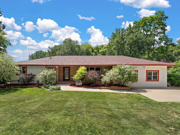 1049 2nd St, Saint Paul Park, MN 55071