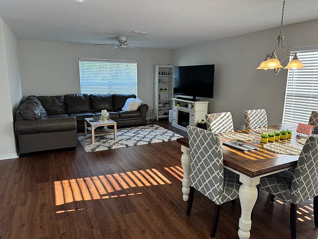 3323 Whitley Bay Ct — Photo 15
