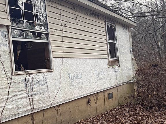 3rd image of 3772 Blackberry Rd