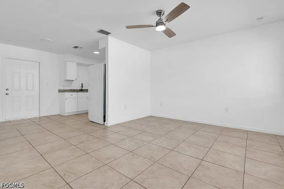 2 bed, 1.0 bath, 1440 sqft, $1,500 — Photo 2