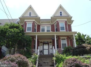 11 E Main St, Windsor, PA 17366