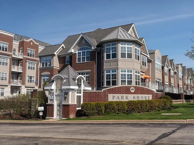 3872 S Lake Dr #211 — Photo 15