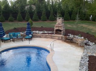 2009 Colchester Ct, Belmont, NC 28012