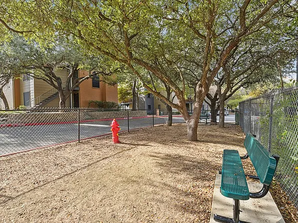 Renata on Fredericksburg