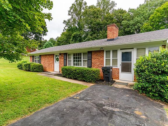 2nd image of 163 Foreston Manor Dr