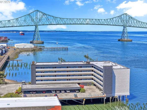 1 3rd St Unit 204, Astoria, OR 97103