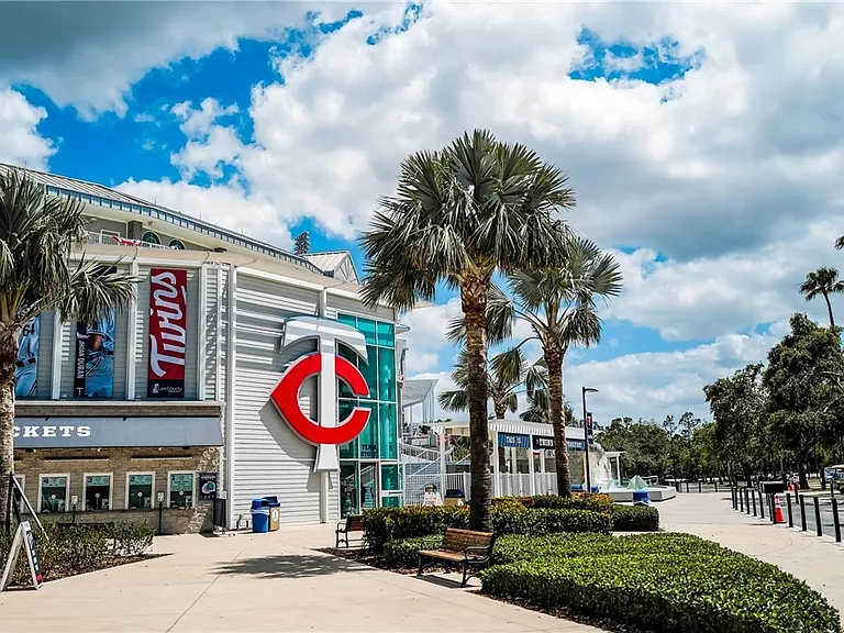 8309 Adelio Ln — Photo 31