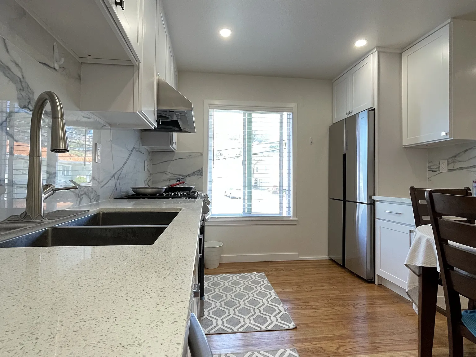1 bed, 300 sqft, $1,460 — Photo 3