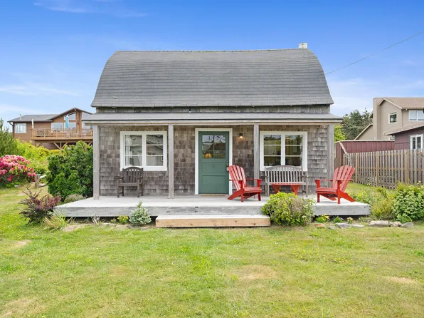 5785 4th St NW, Tillamook, OR 97141