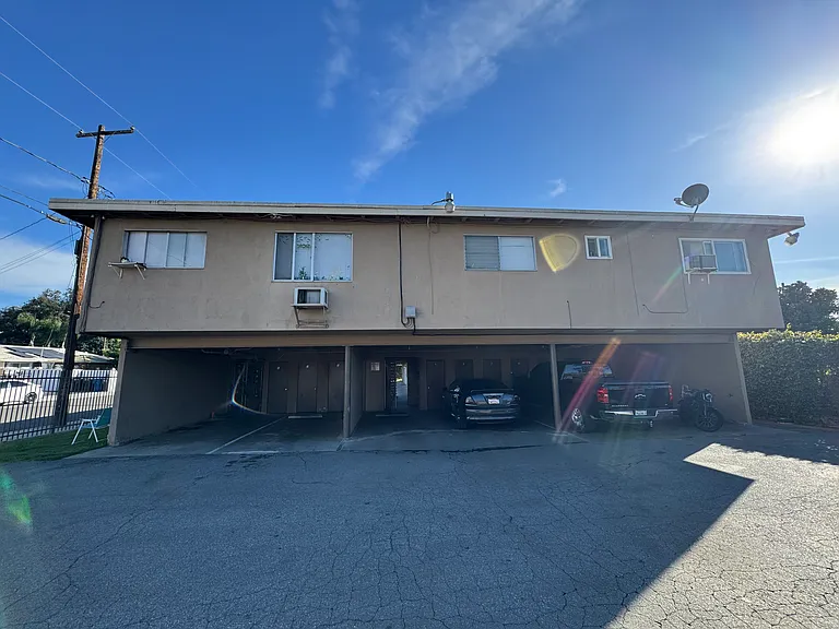 1935 W Linden St — Photo 20
