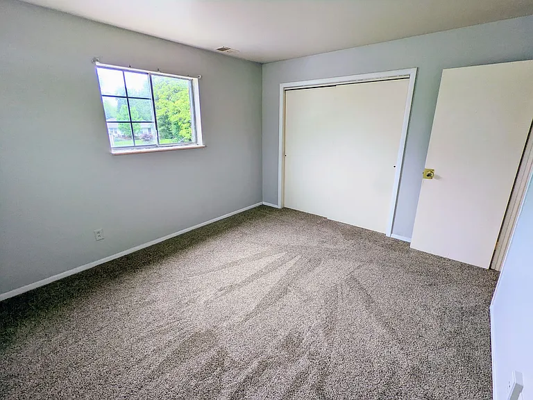 2430 Albany St — Photo 13