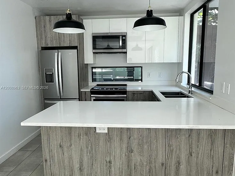 722 NE 15th Ave #2 — Photo 31