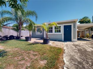130 Plum Tree Dr, Lake Worth, FL 33462