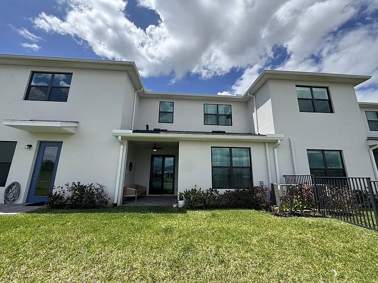 14083 SW Thorens Dr — Photo 29