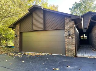 1713 Fountain View Ln, Kokomo, IN