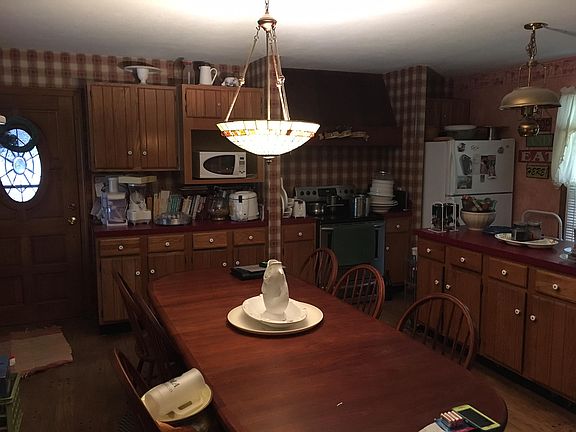 2nd image of 465 Whittlesey Dr