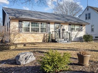 1343 S Burchard Ave, Freeport, IL 61032
