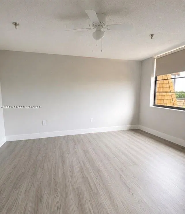 Cedar Glenn Condo Apts Ea — Photo 4