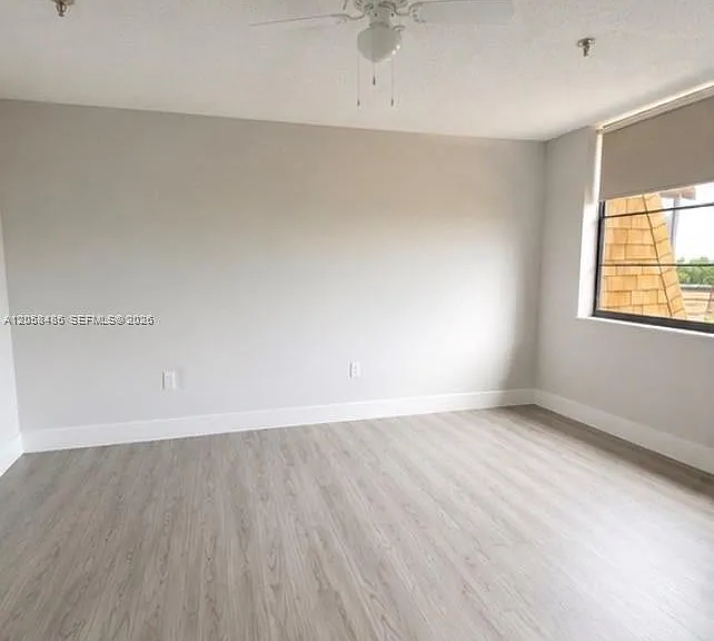 671 NE 195th St #404E — Photo 6