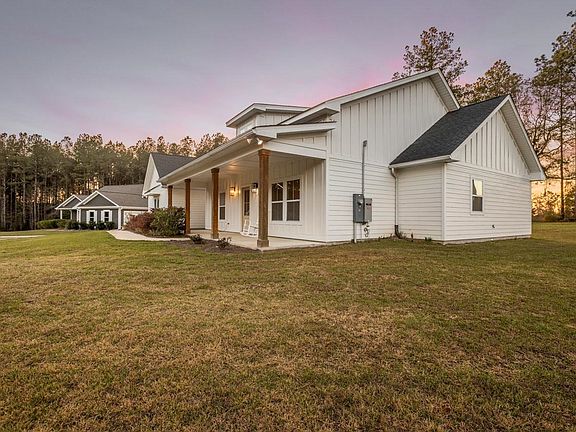 2nd image of 121 Shumard Ct